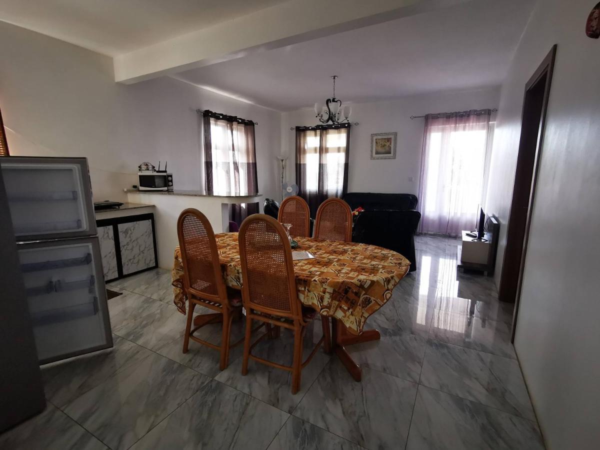 Residence Oak Petite Riviere Екстер'єр фото