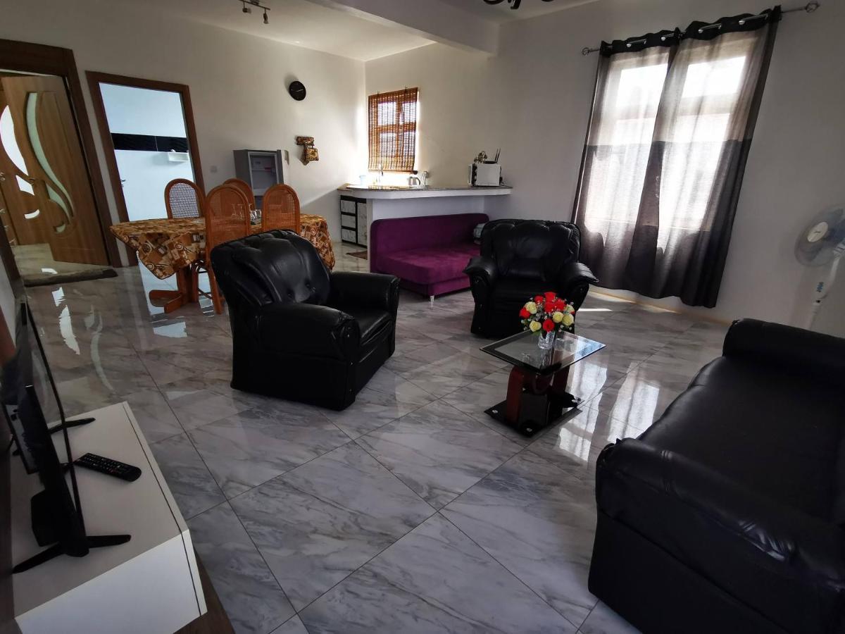 Residence Oak Petite Riviere Екстер'єр фото